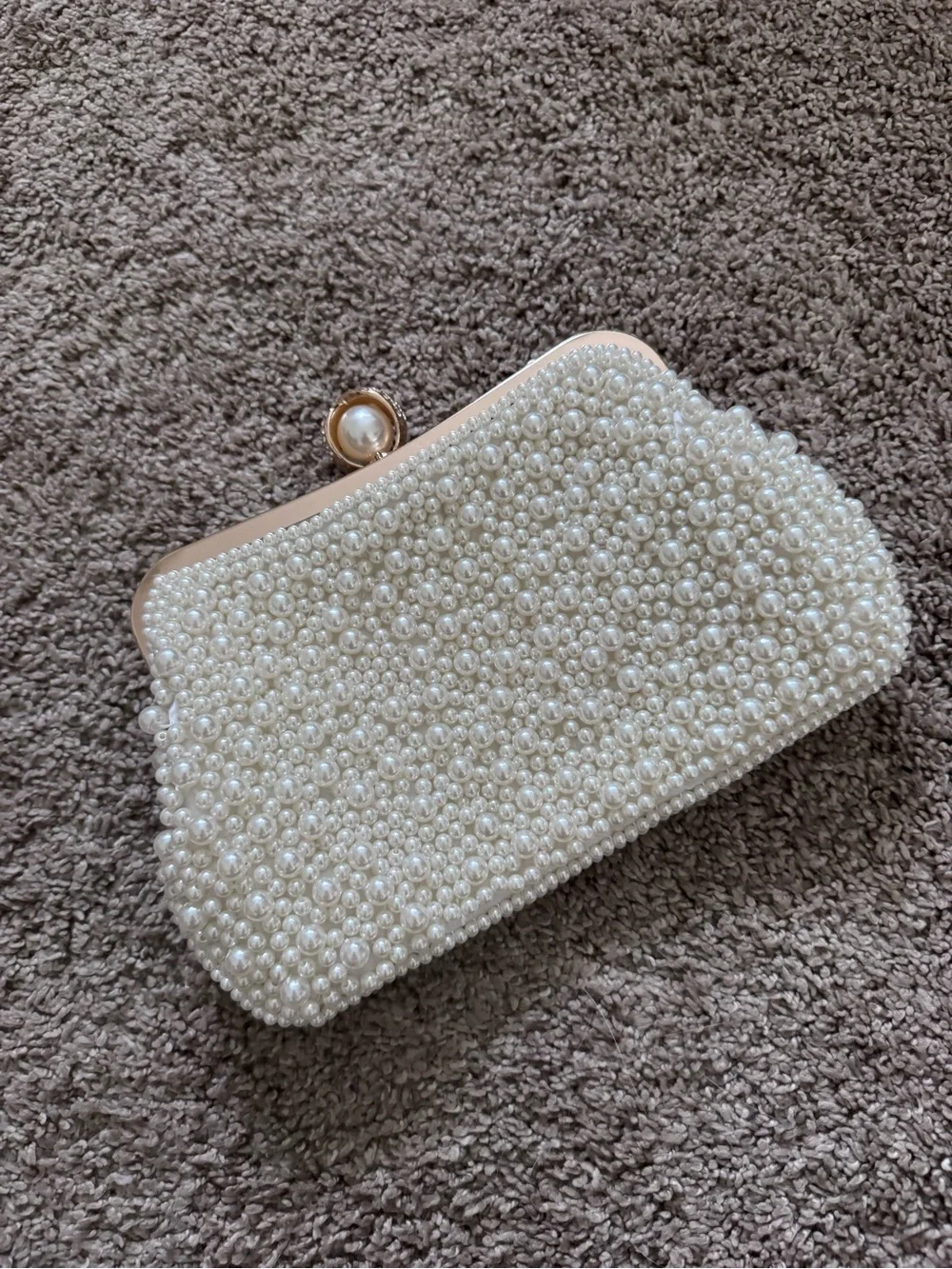 Elegant Pearl Beaded Clutch Handbag - Ivory w/ detachable gold chain